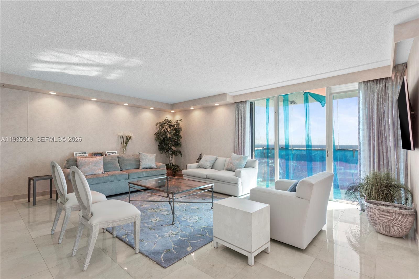 19707 Turnberry Way Unit: 17-E