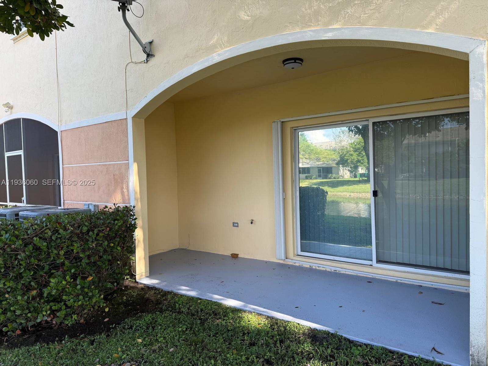 8301 Santa Monica Ter # 0