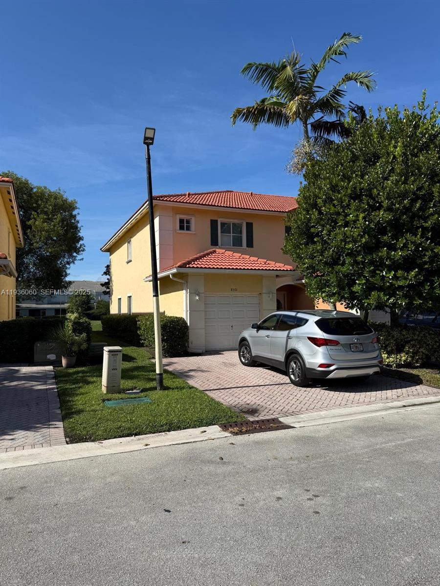 8301 Santa Monica Ter # 0