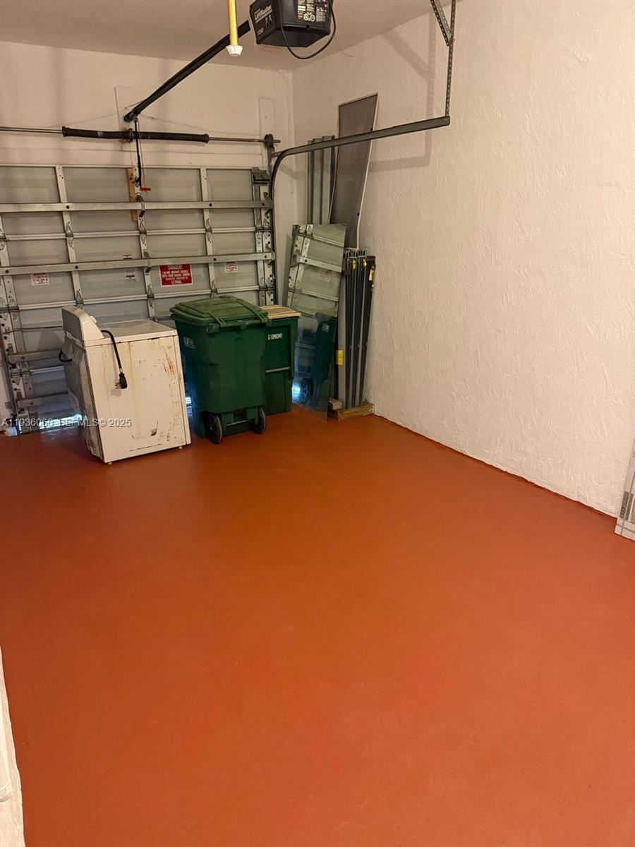 8301 Santa Monica Ter # 0