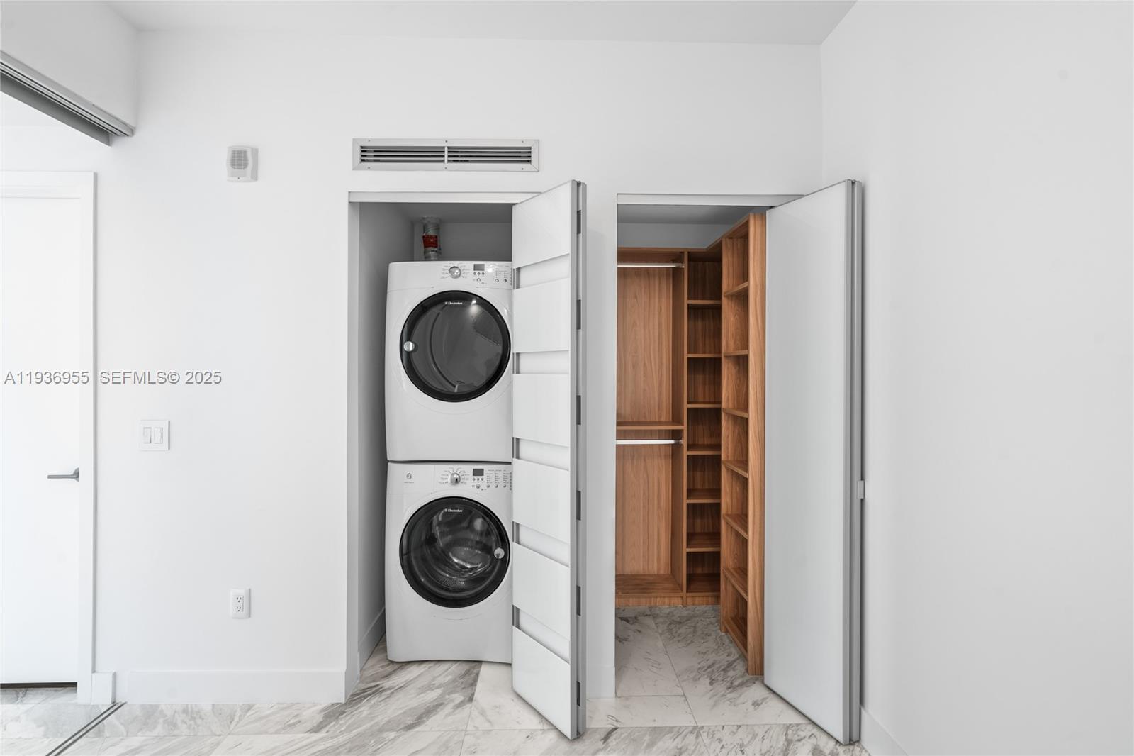 2900 NE 7th Ave # 1402