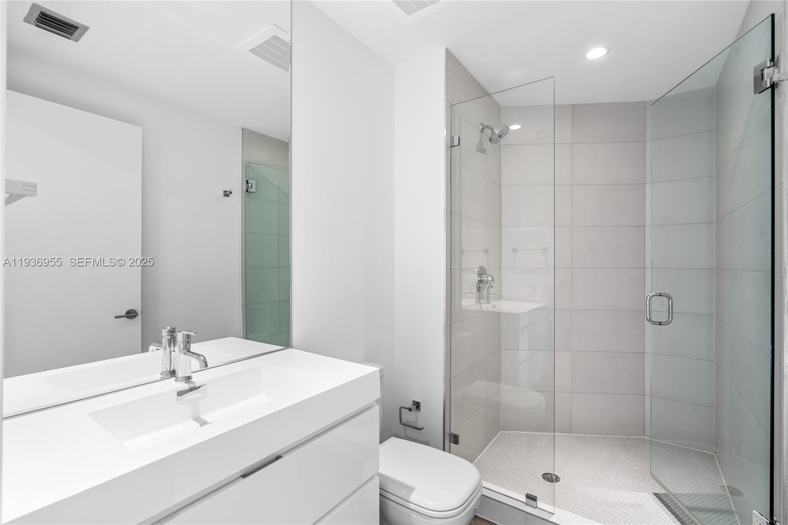 2900 NE 7th Ave # 1402