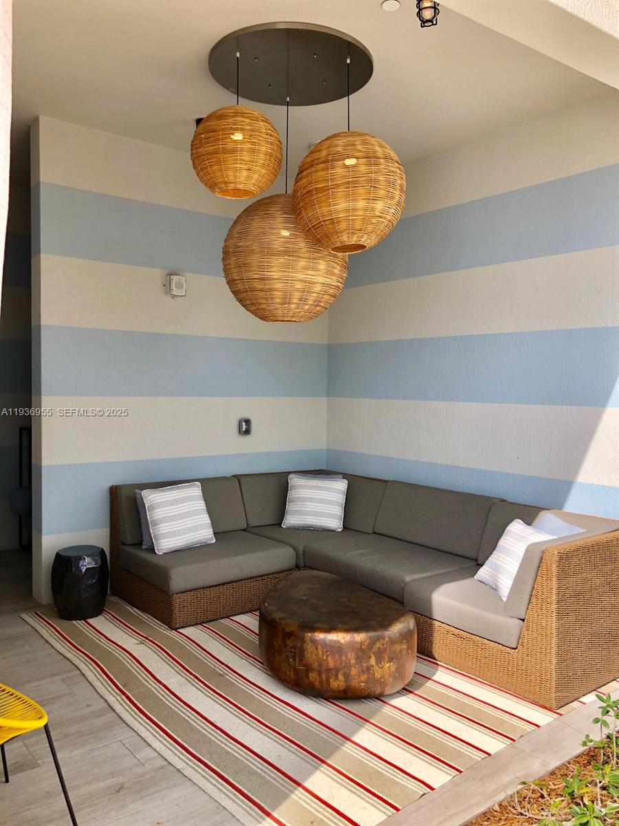 2900 NE 7th Ave # 1402