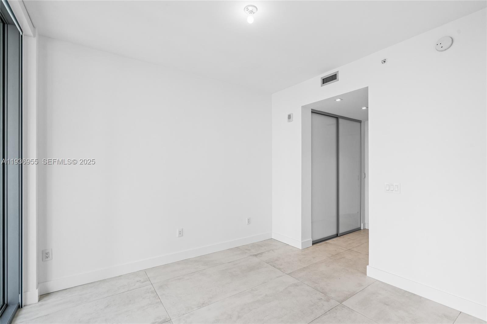 2900 NE 7th Ave # 1402