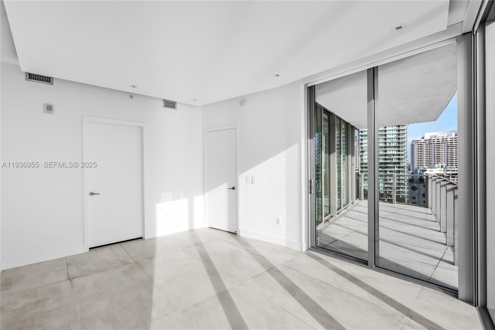 2900 NE 7th Ave # 1402