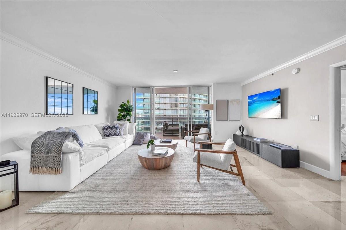 18911 Collins Ave # 2802