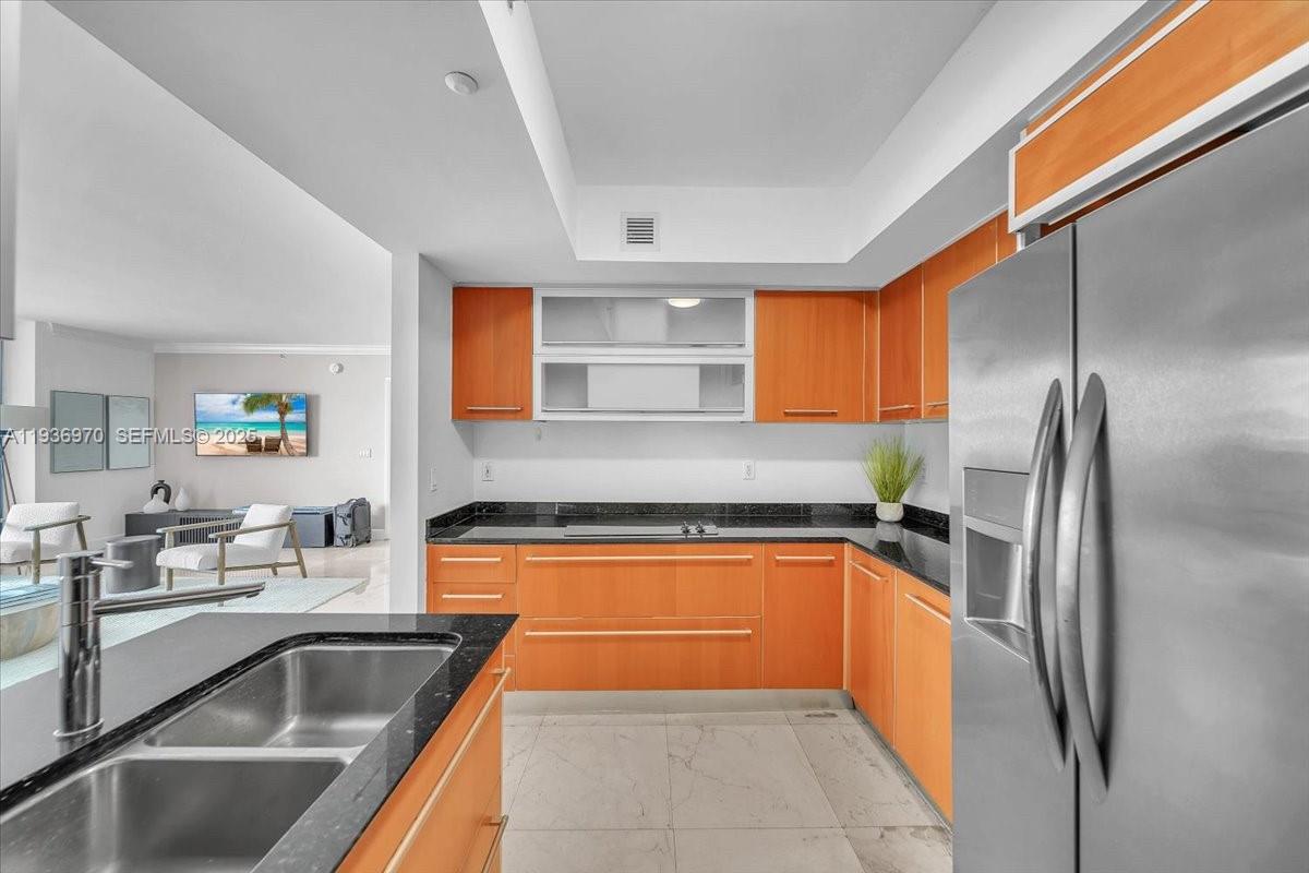 18911 Collins Ave # 2802