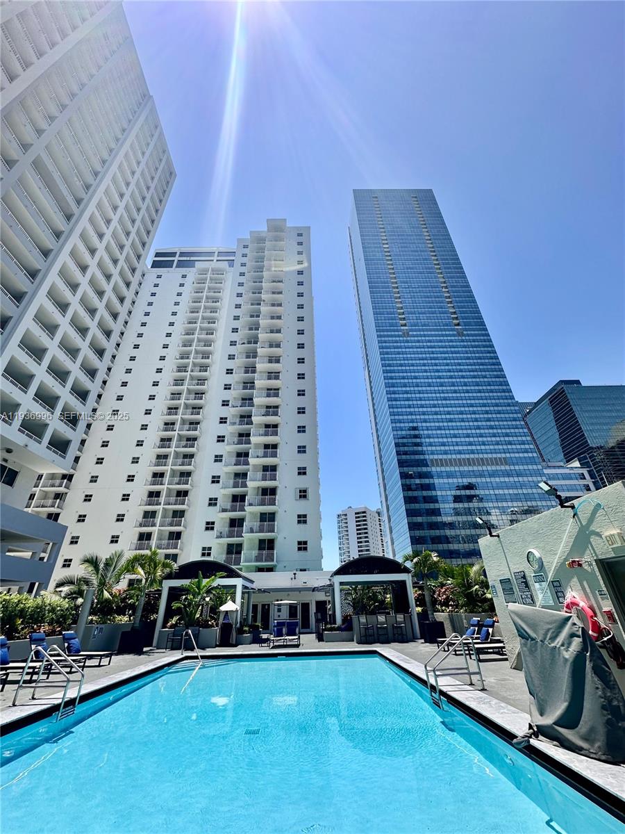 185 SE 14th Ter # 904