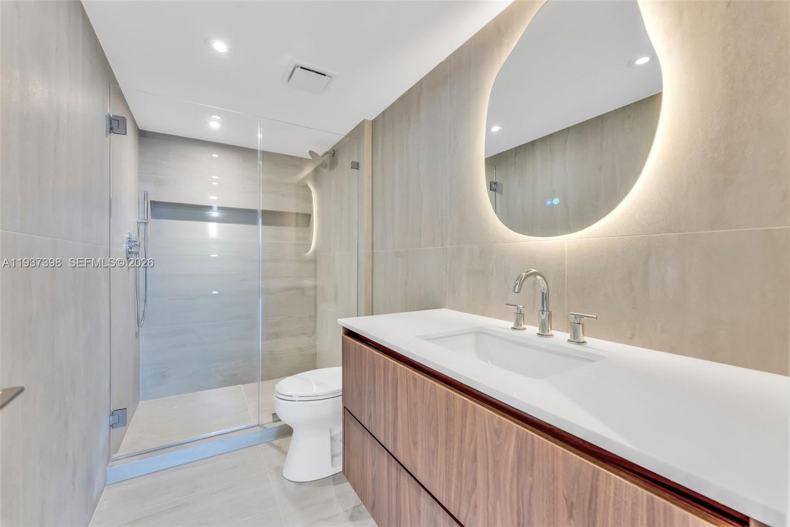 19355 Turnberry Way # 4K