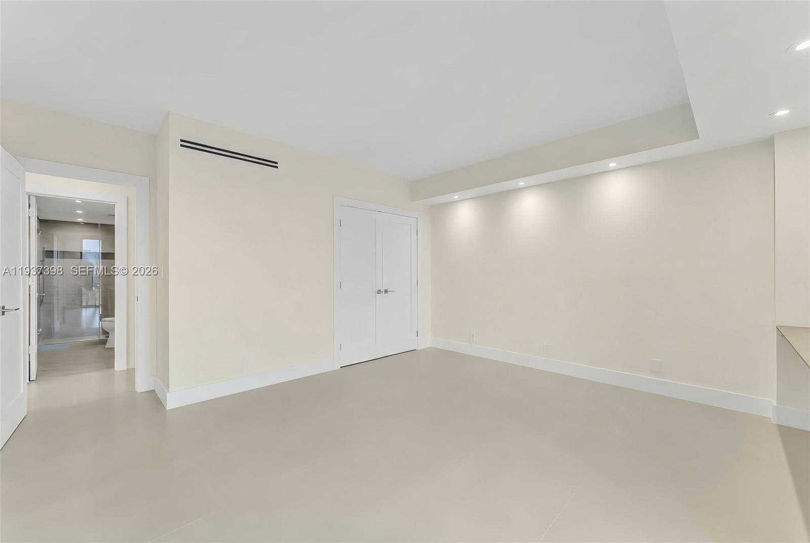 19355 Turnberry Way # 4K