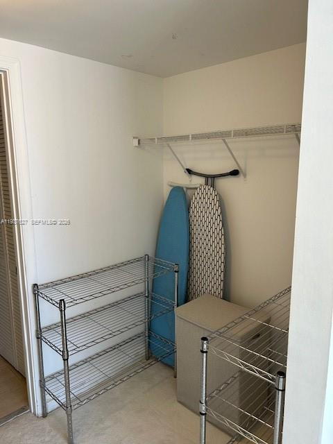 1750 N Bayshore Dr # 1812