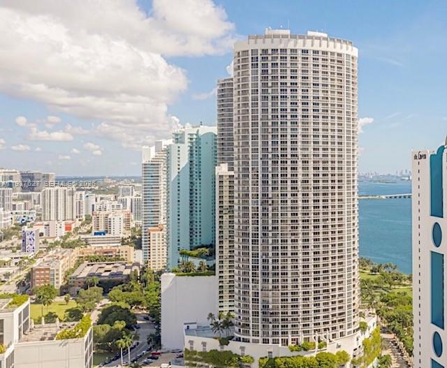 1750 N Bayshore Dr # 1812