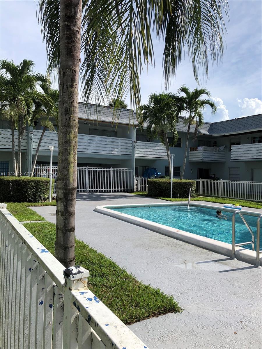 4251 NW 5th St # 257