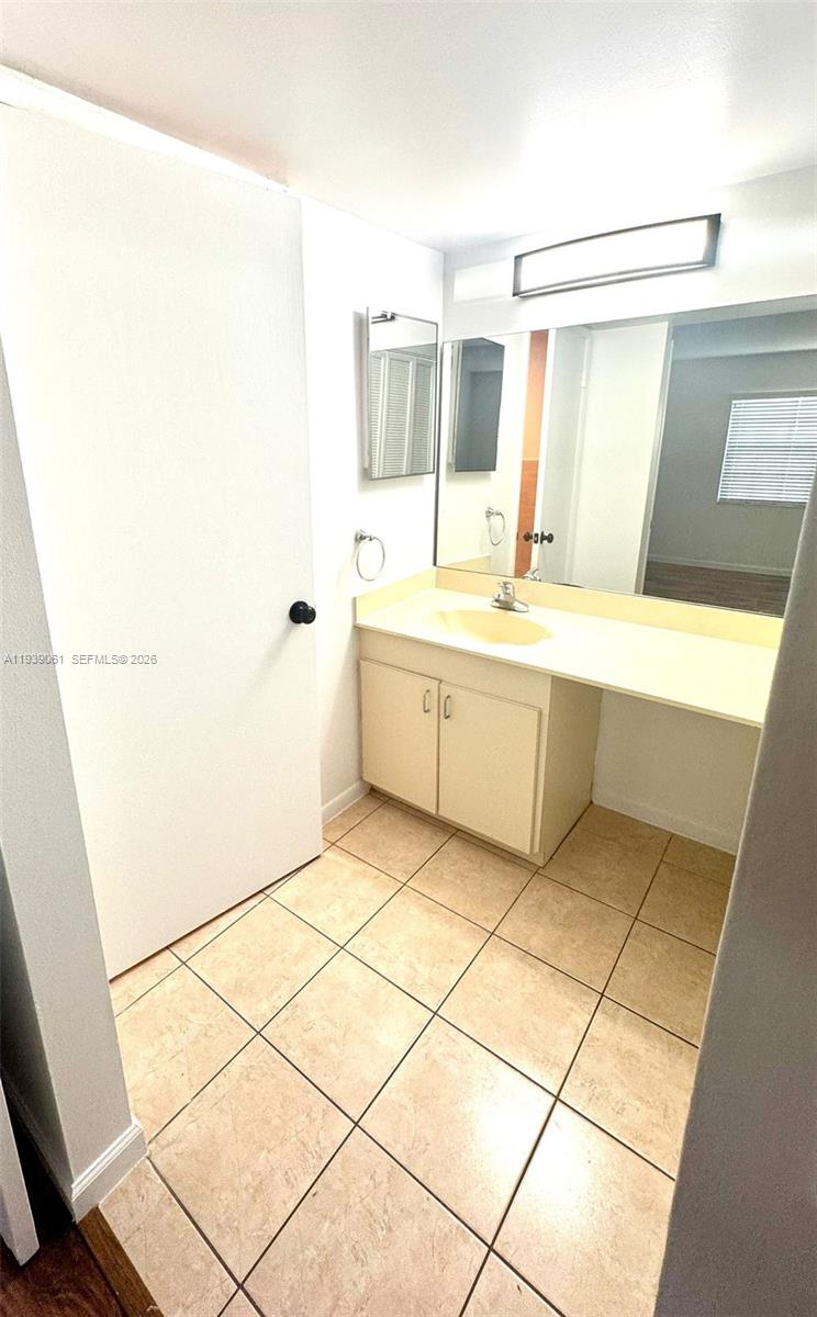 14340 SW 57th Ln # 103 Unit: 3-103