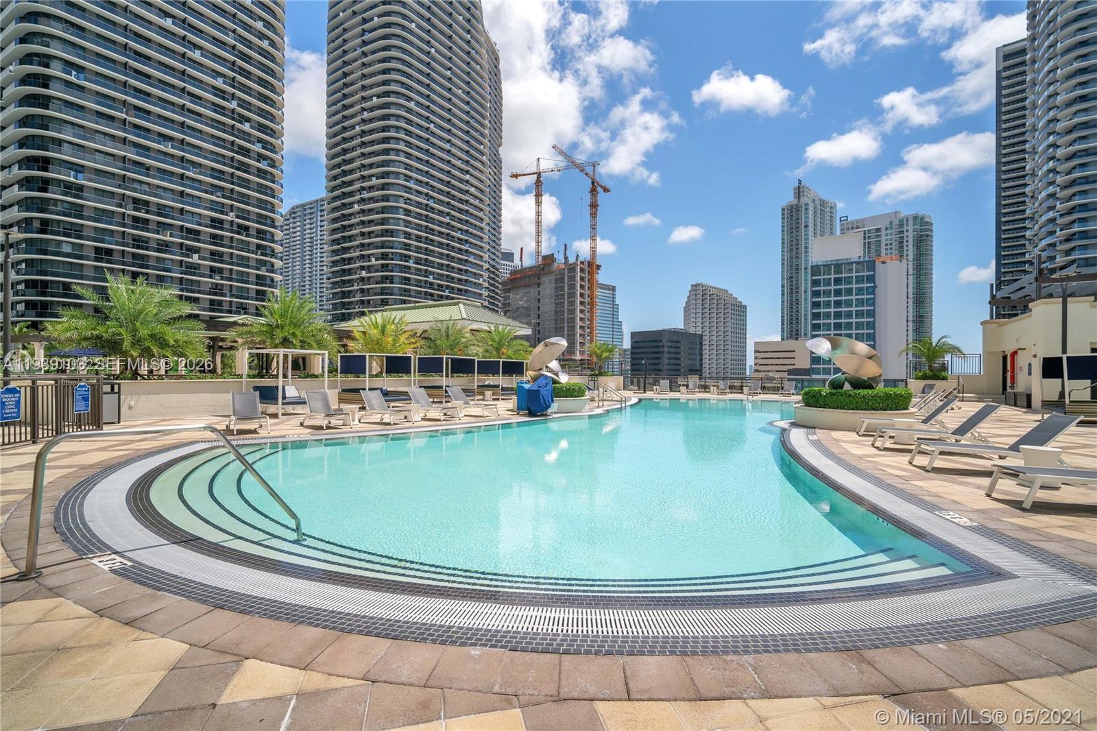 999 SW 1st Ave # 2703