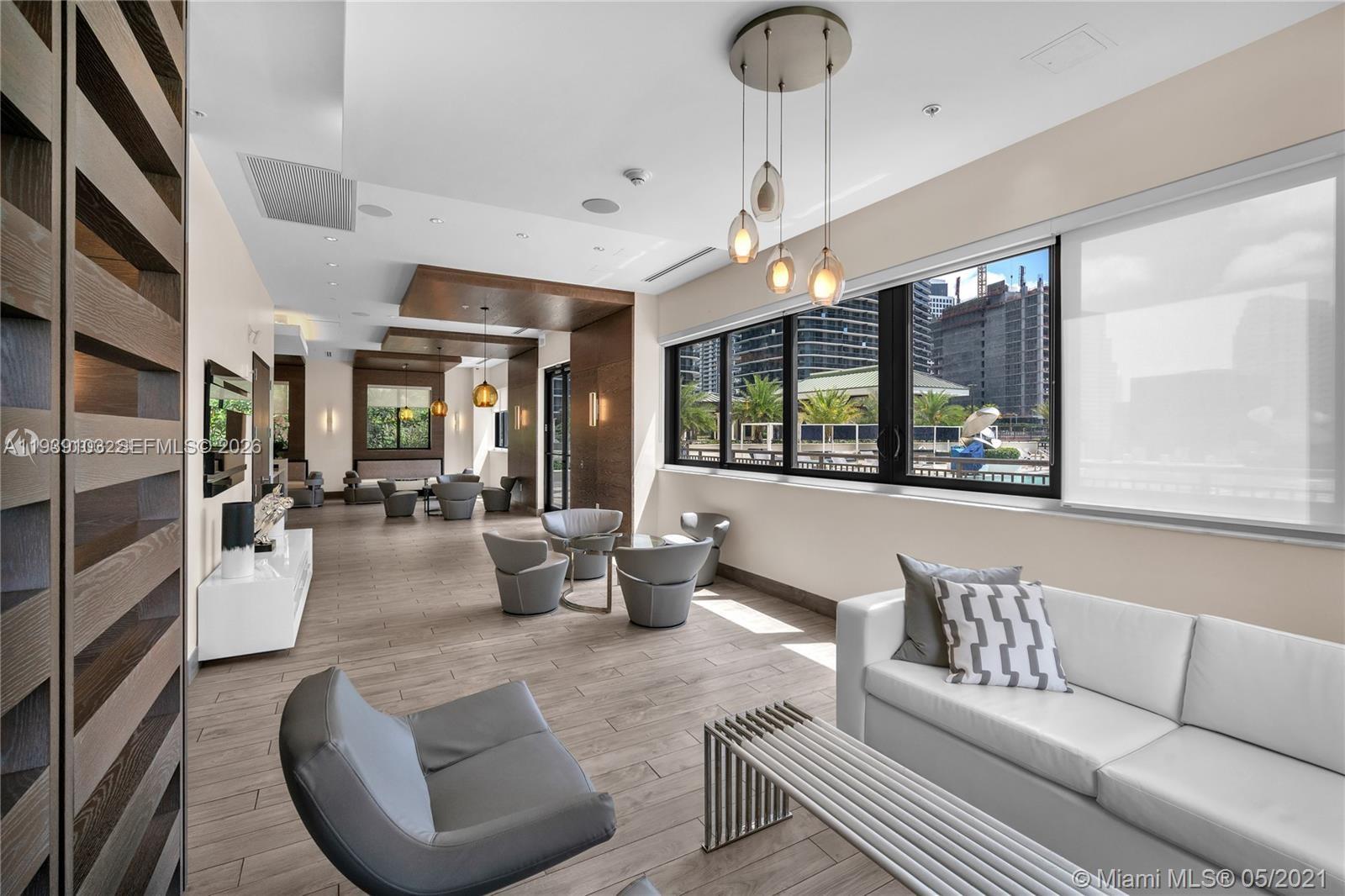 999 SW 1st Ave # 2703