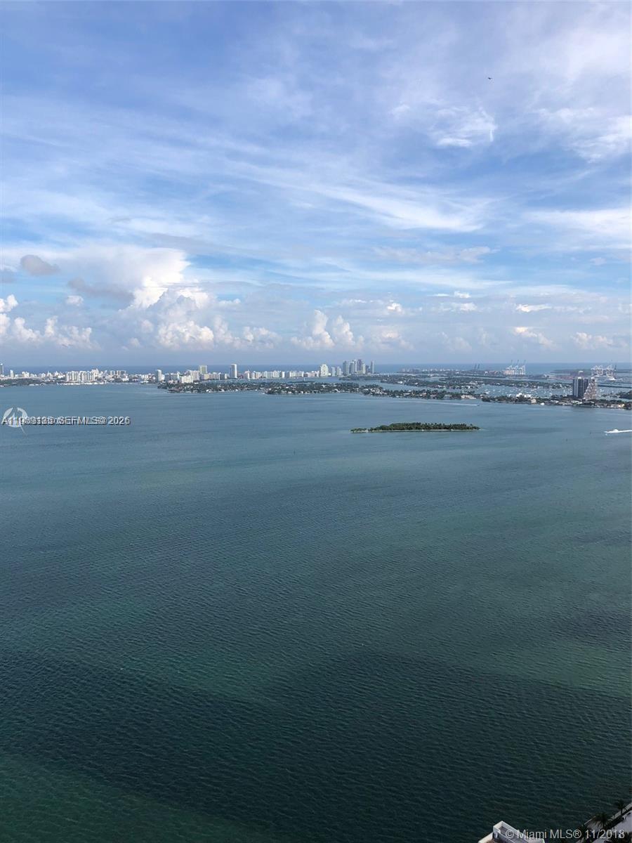 650 NE 32nd St # 3503