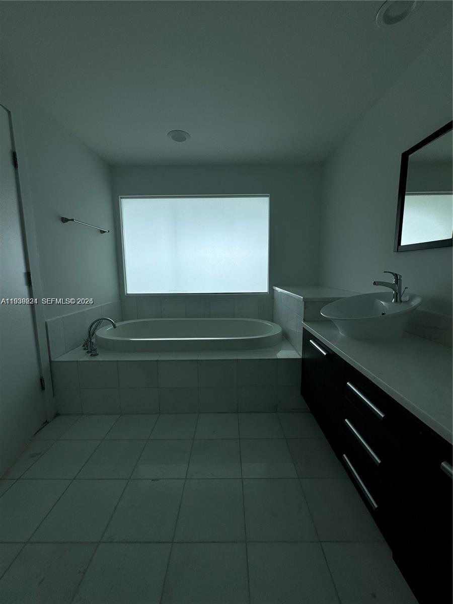 2950 NE 188 ST # 344