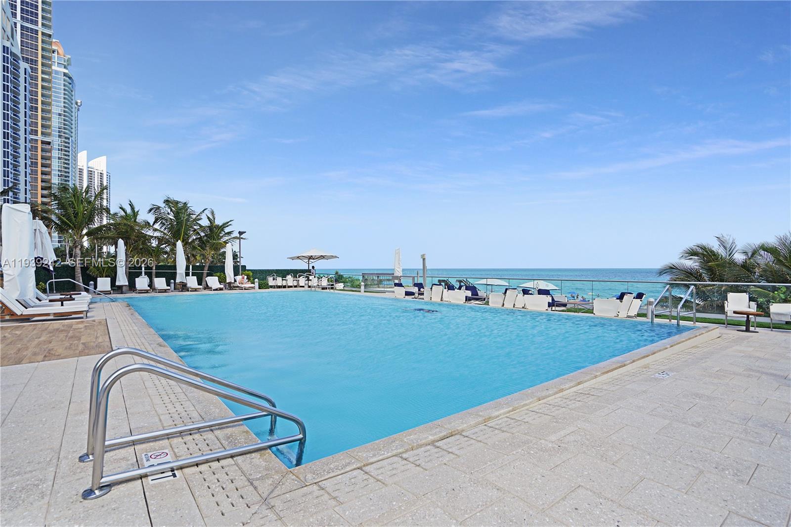 17475 Collins Ave # 2003