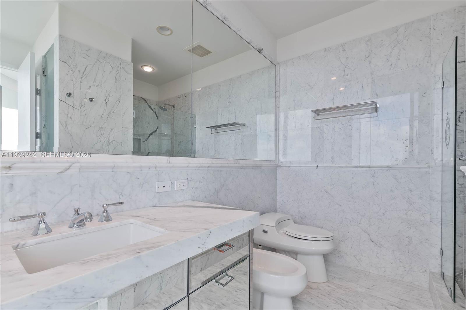 17475 Collins Ave # 2003