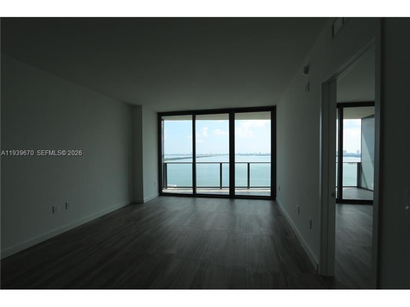 460 NE 28th St # 2505