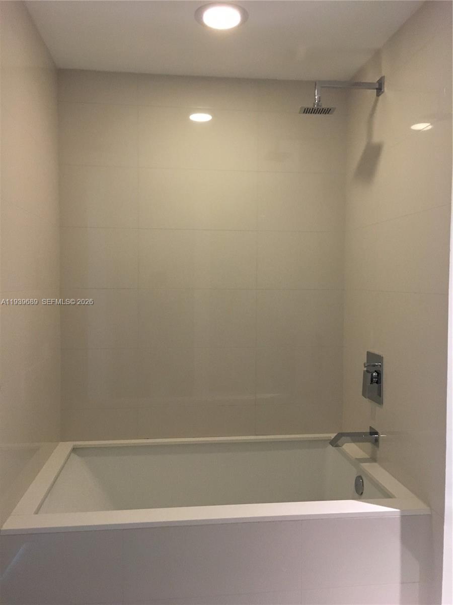 1300 S MIAMI AVE Unit: 4303