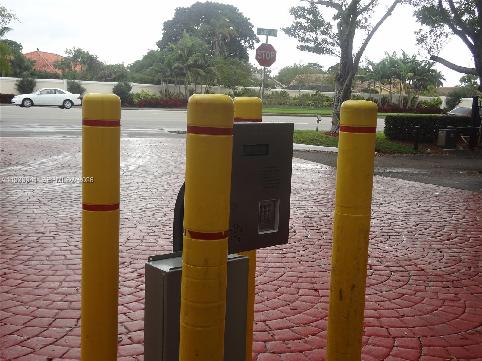 10125 W Sunrise Blvd # 104