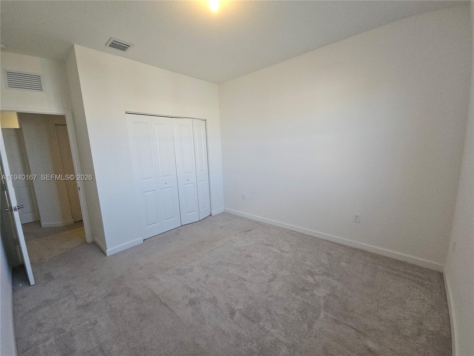 2530 SE 29th St Unit: .