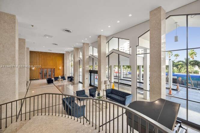 5601 Collins Ave # 825