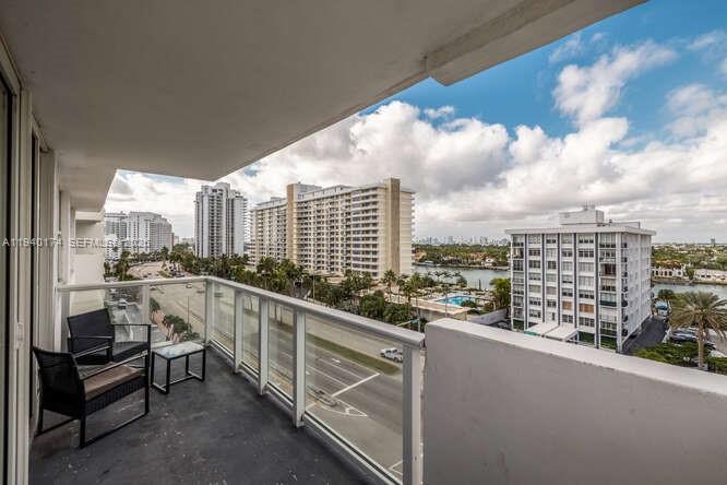 5601 Collins Ave # 825