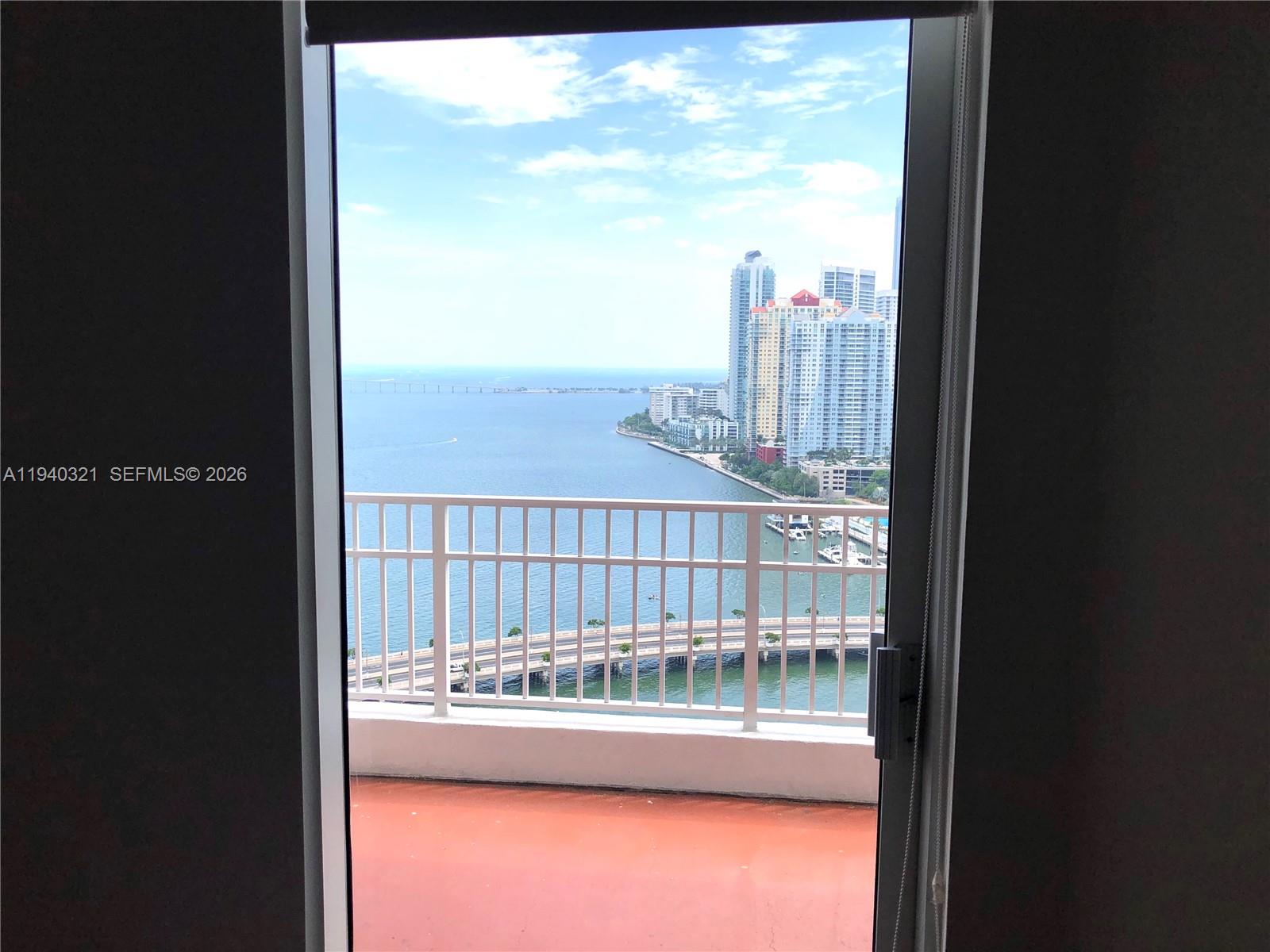 701 Brickell Key Blvd # 01 Unit: LPH-01