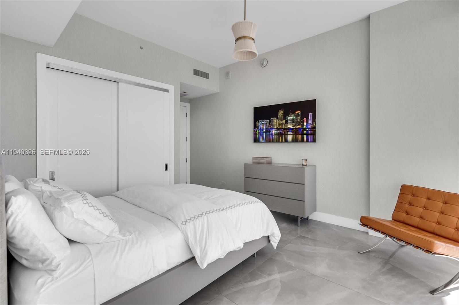 18501 Collins Ave # 402