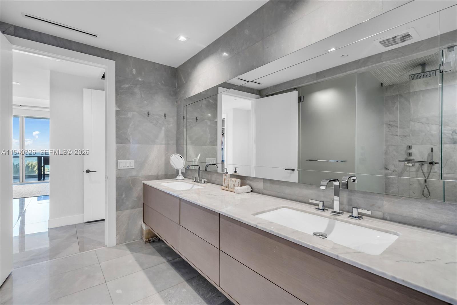 18501 Collins Ave # 402