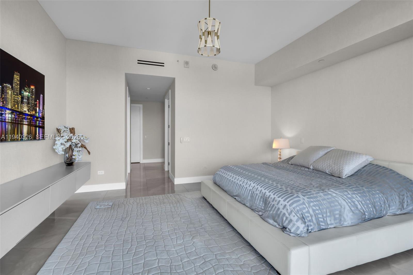 18501 Collins Ave # 402