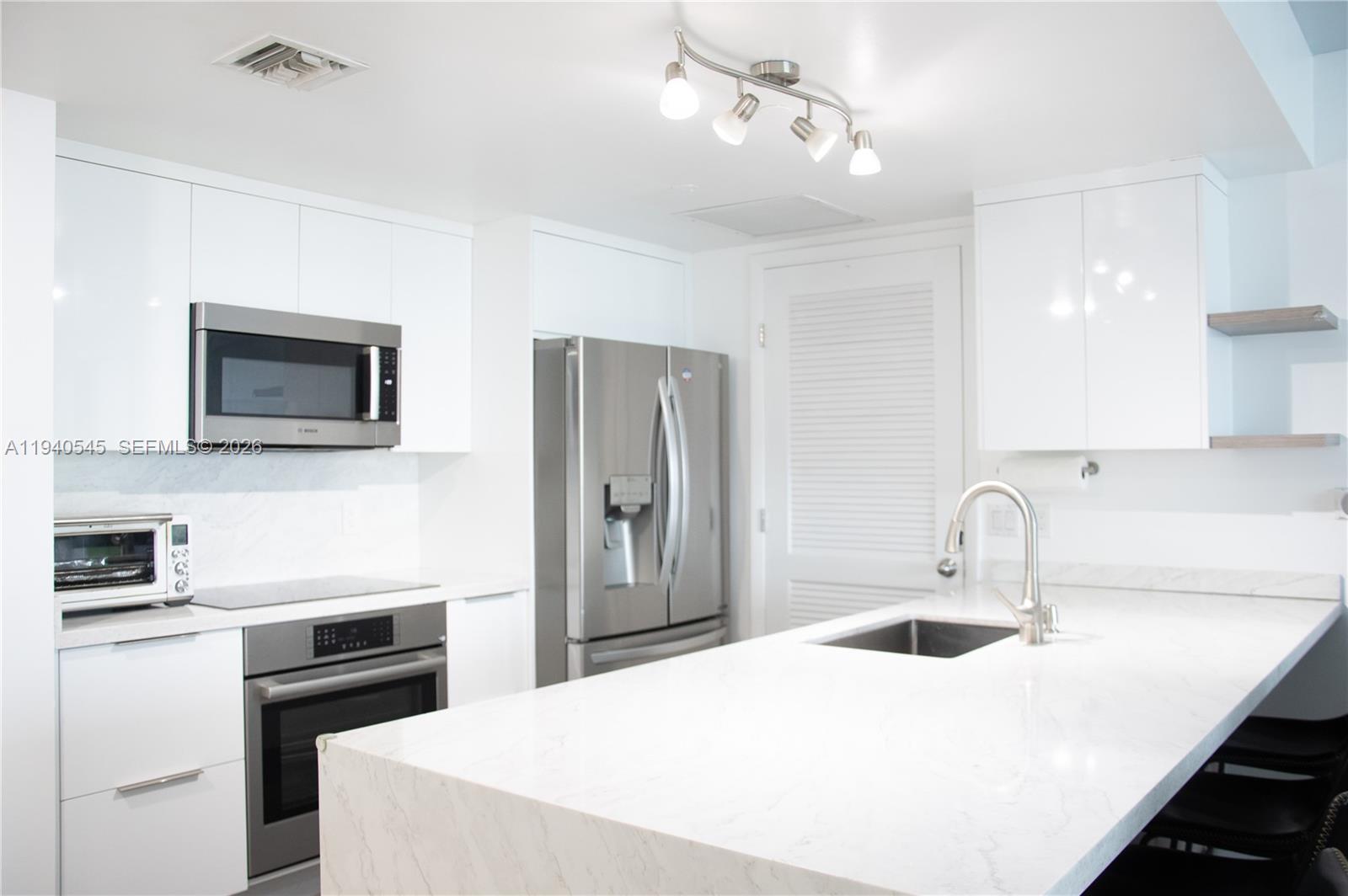 50 Biscayne Blvd # 4908