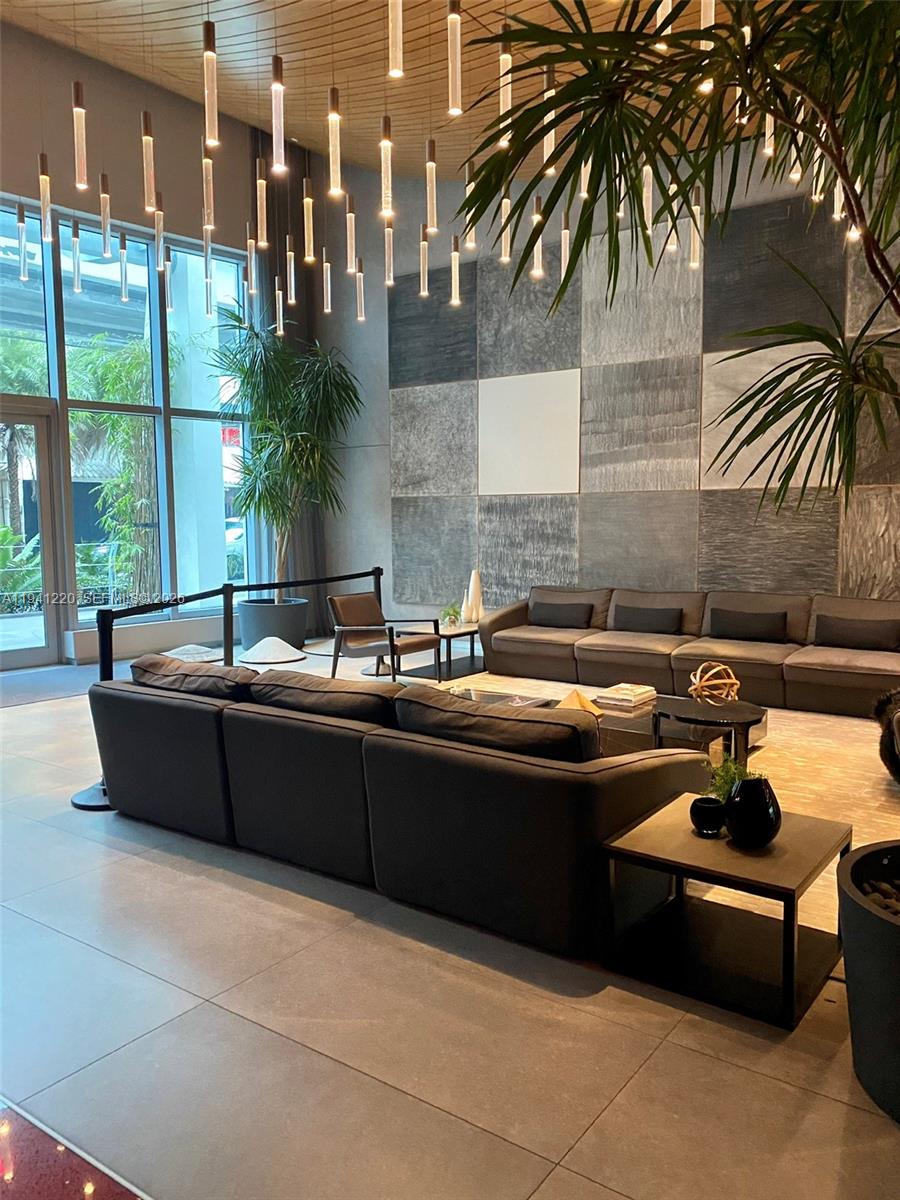 1100 S Miami Ave Unit: 2905