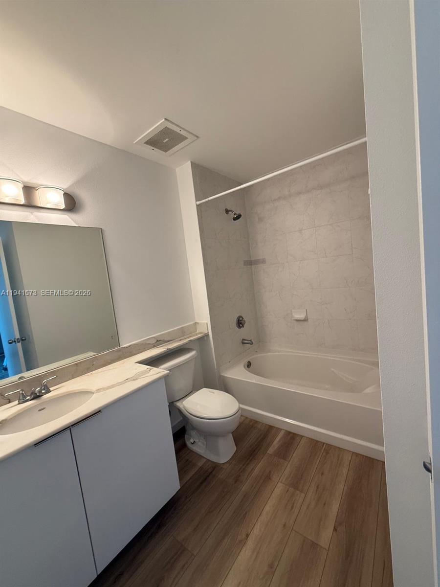 234 NE 3rd St # 1408