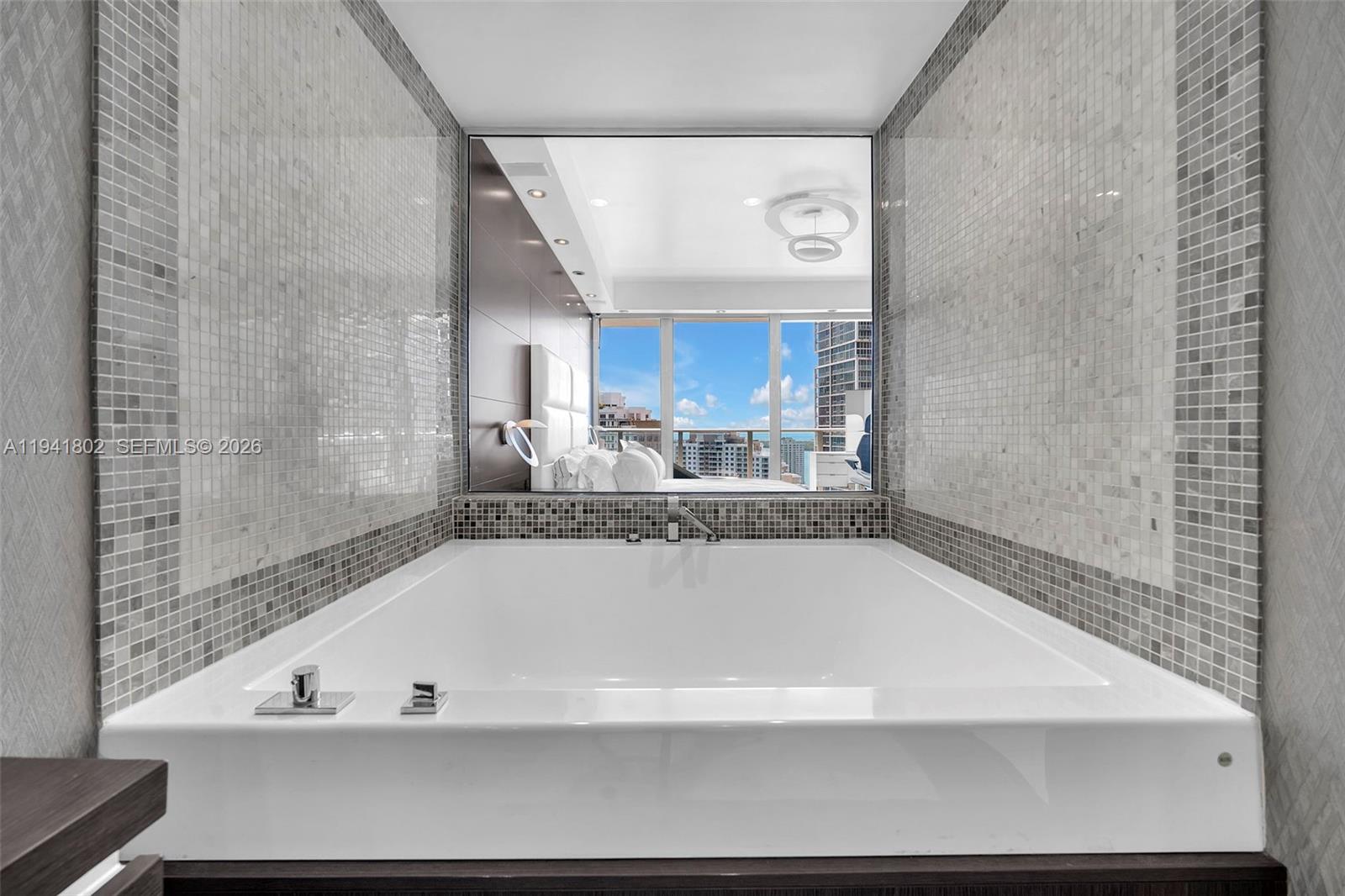 200 Biscayne Boulevard Way # 3607