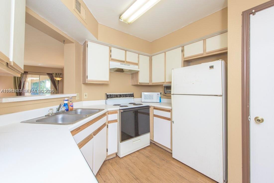 2667 NW 33rd St # 2407