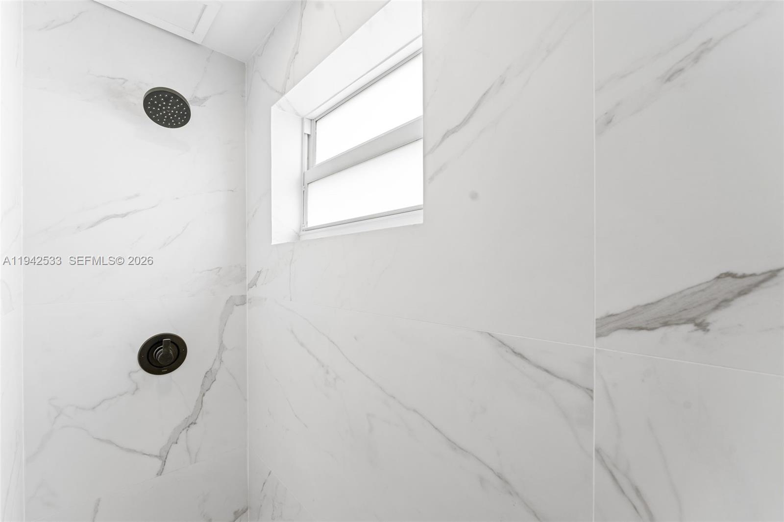 645 NE 121st St # 302