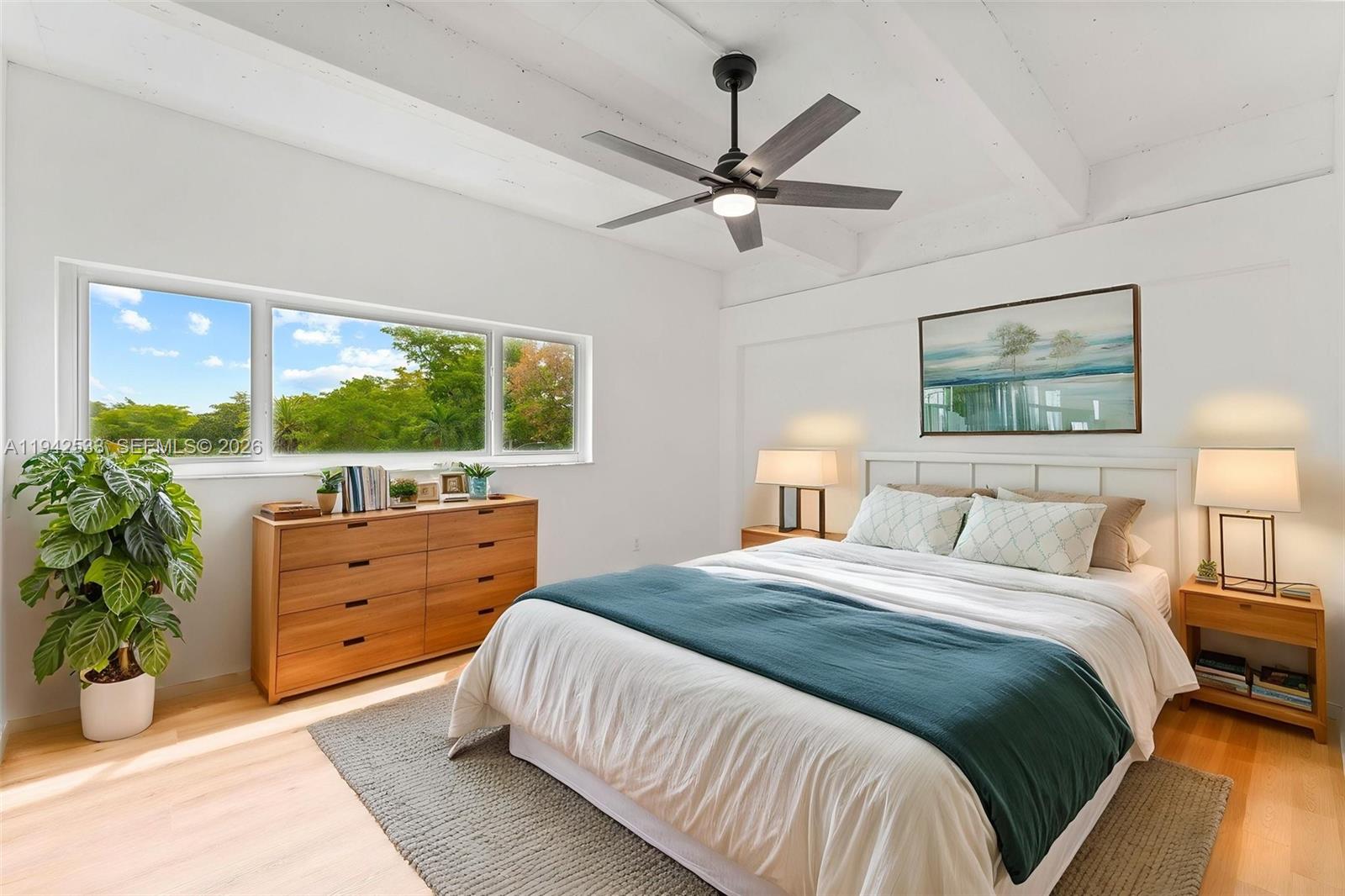 645 NE 121st St # 302