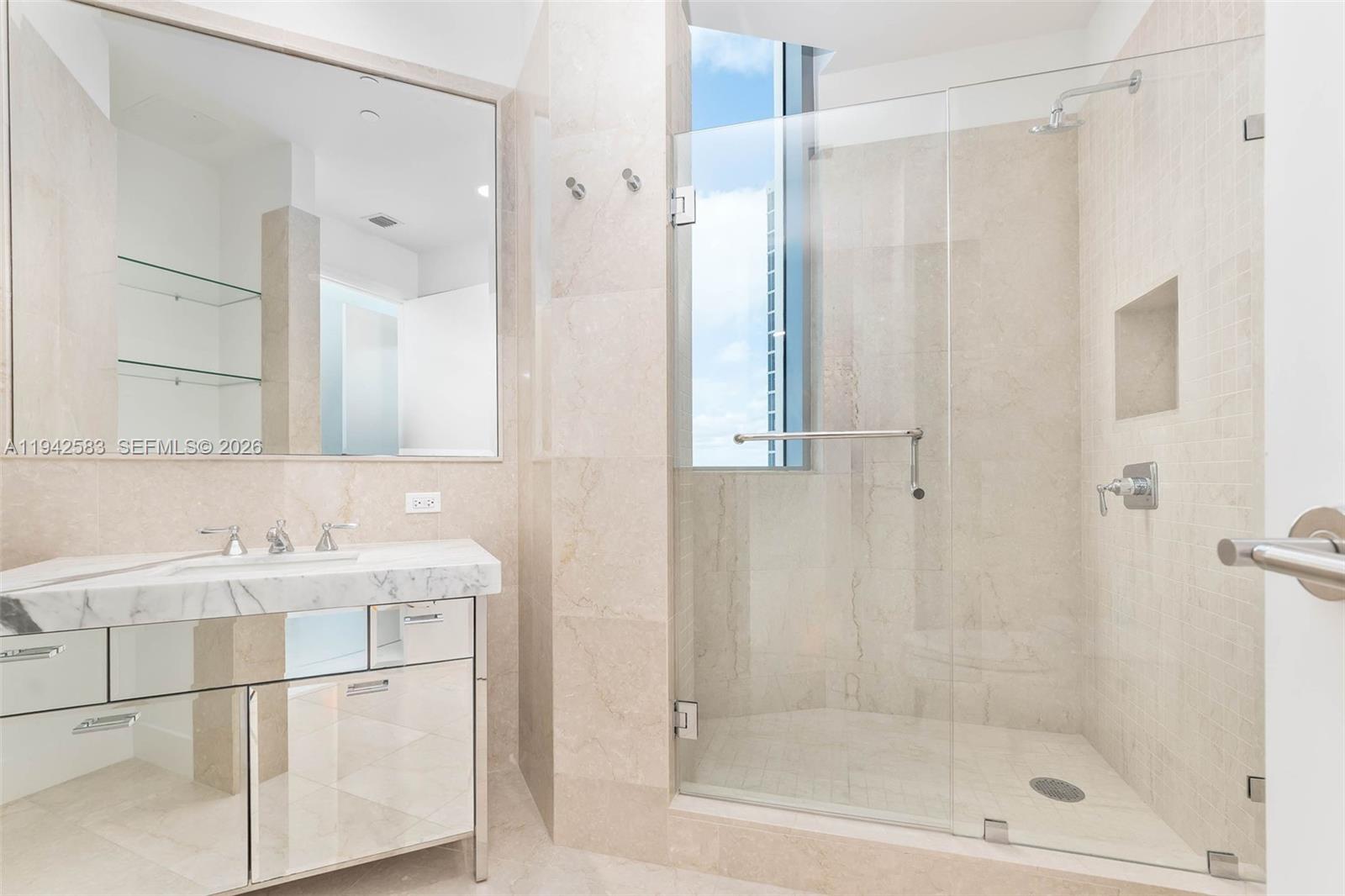 17475 Collins Ave # 2003