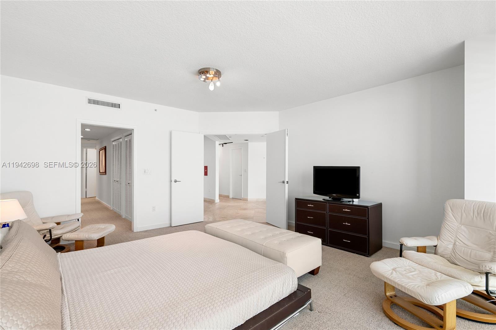 1455 Ocean Dr # 1009