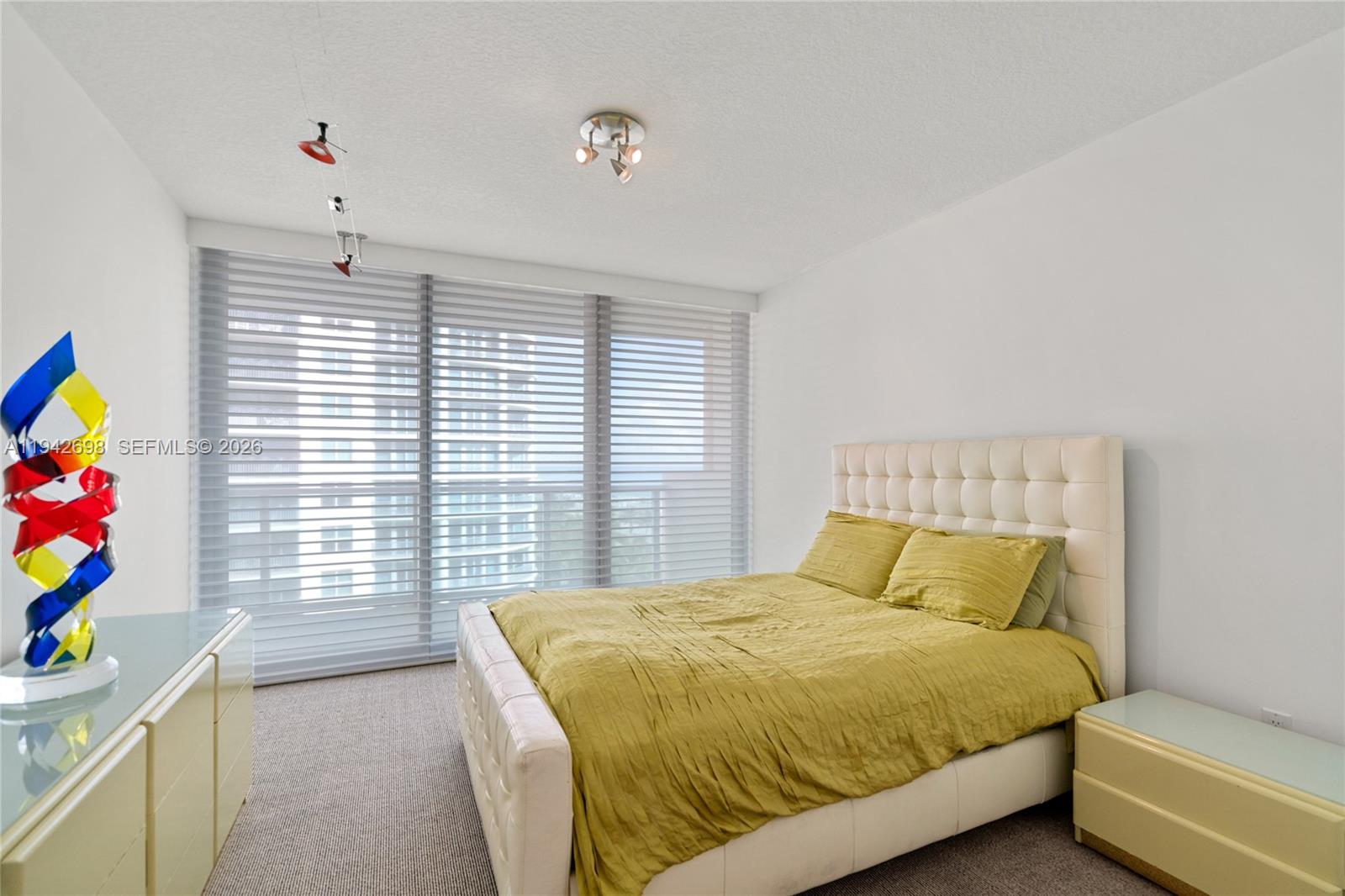 1455 Ocean Dr # 1009