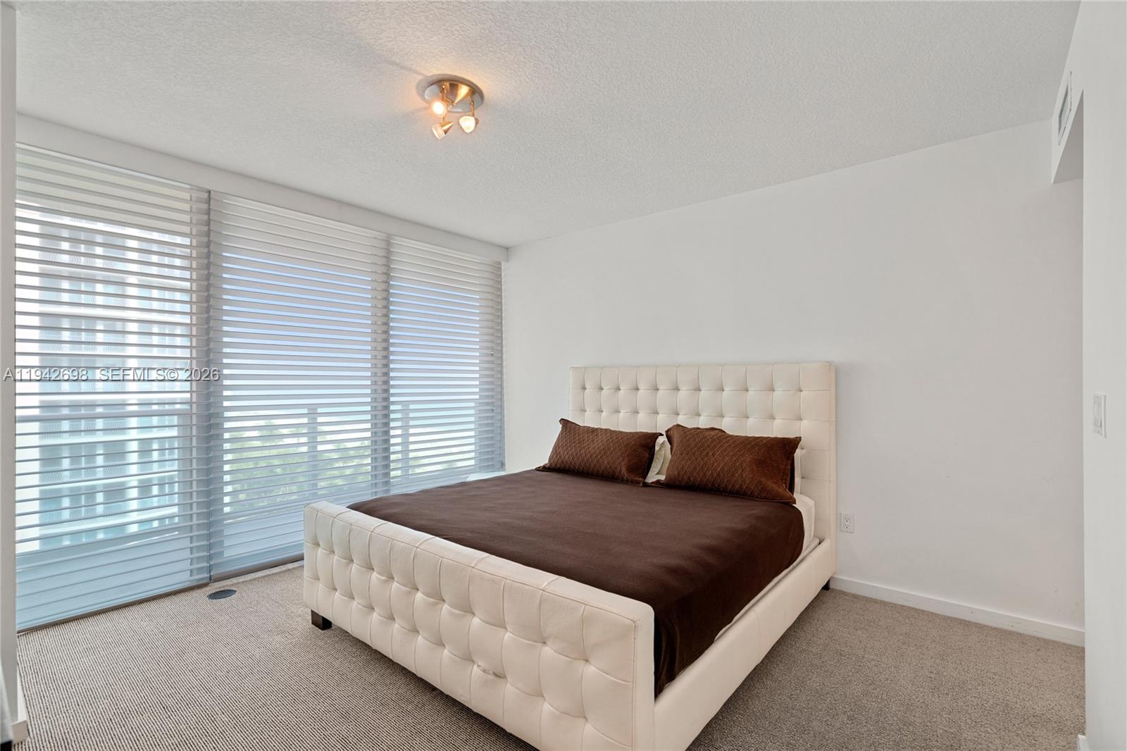 1455 Ocean Dr # 1009