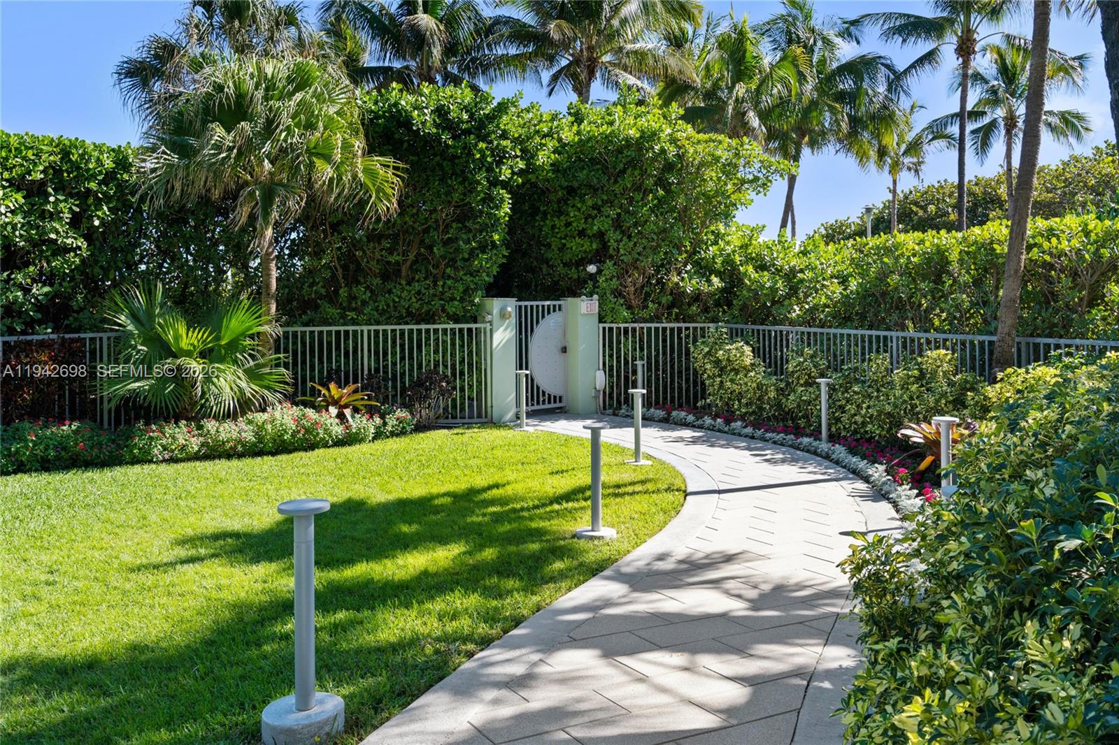 1455 Ocean Dr # 1009