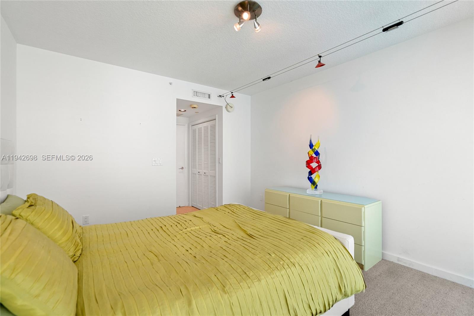 1455 Ocean Dr # 1009