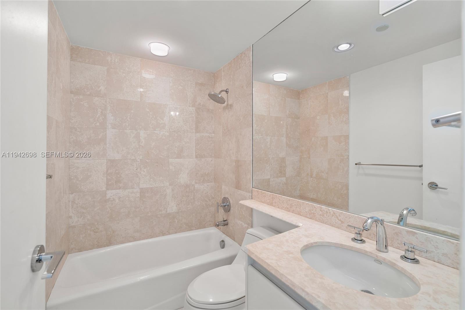 1455 Ocean Dr # 1009