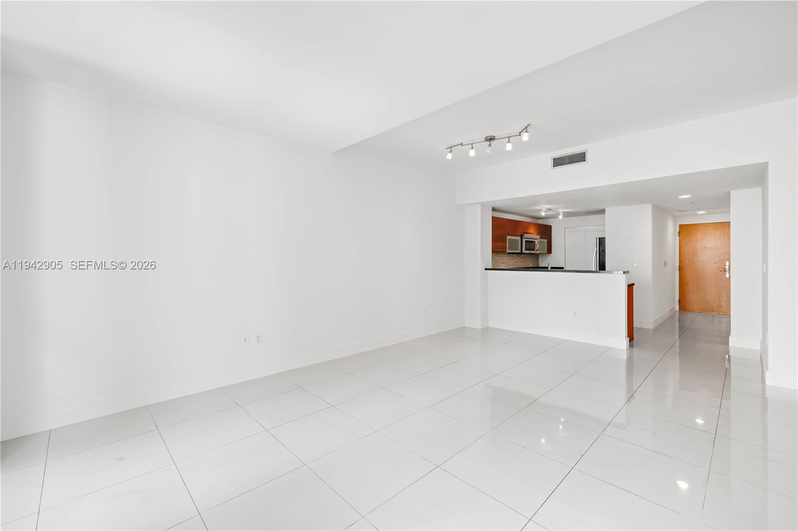 244 Biscayne Blvd # 3904