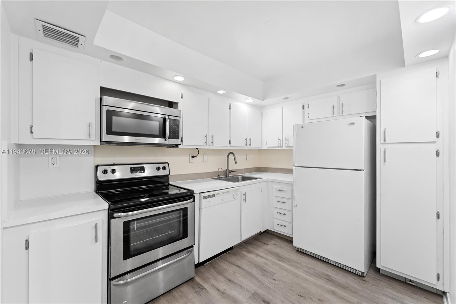 3731 N country Club DR # 921